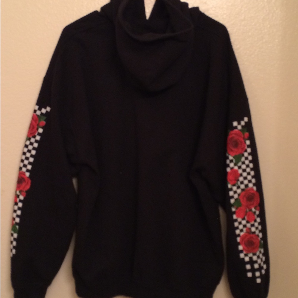⚰️ || Black hoodie with checkered roses